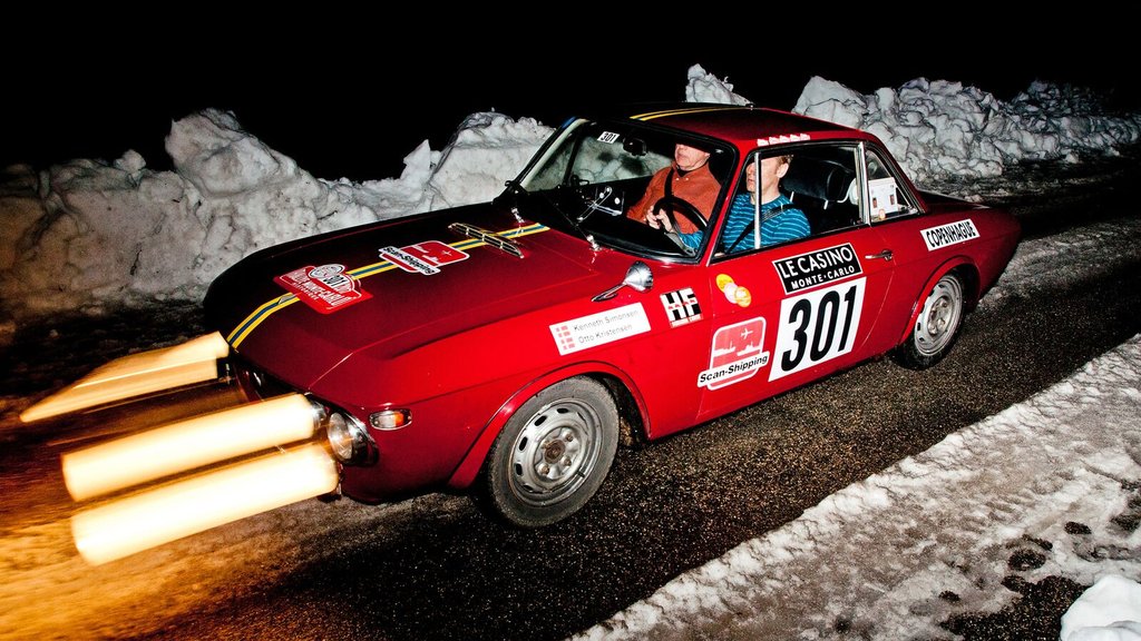 Start nr. 272, Kenneth Simonsen og Otto Kristensen på en at de glatte natpassager i RMCH 2017.